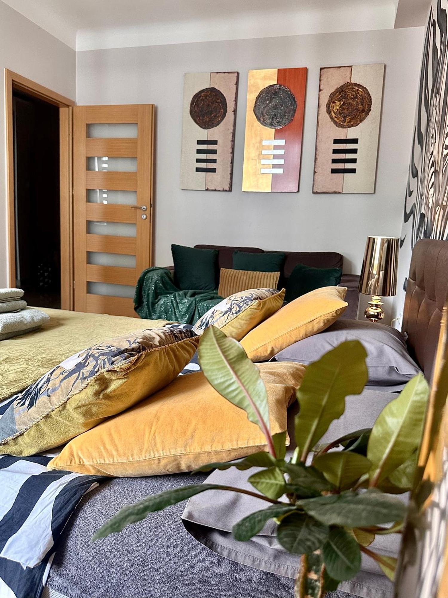 Apartament Africa *