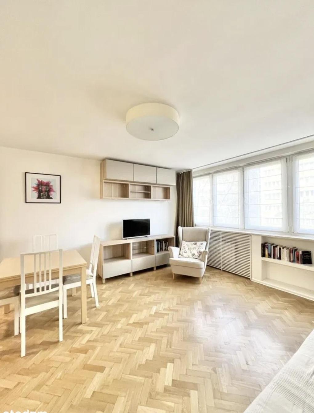 Apartment - Center - *