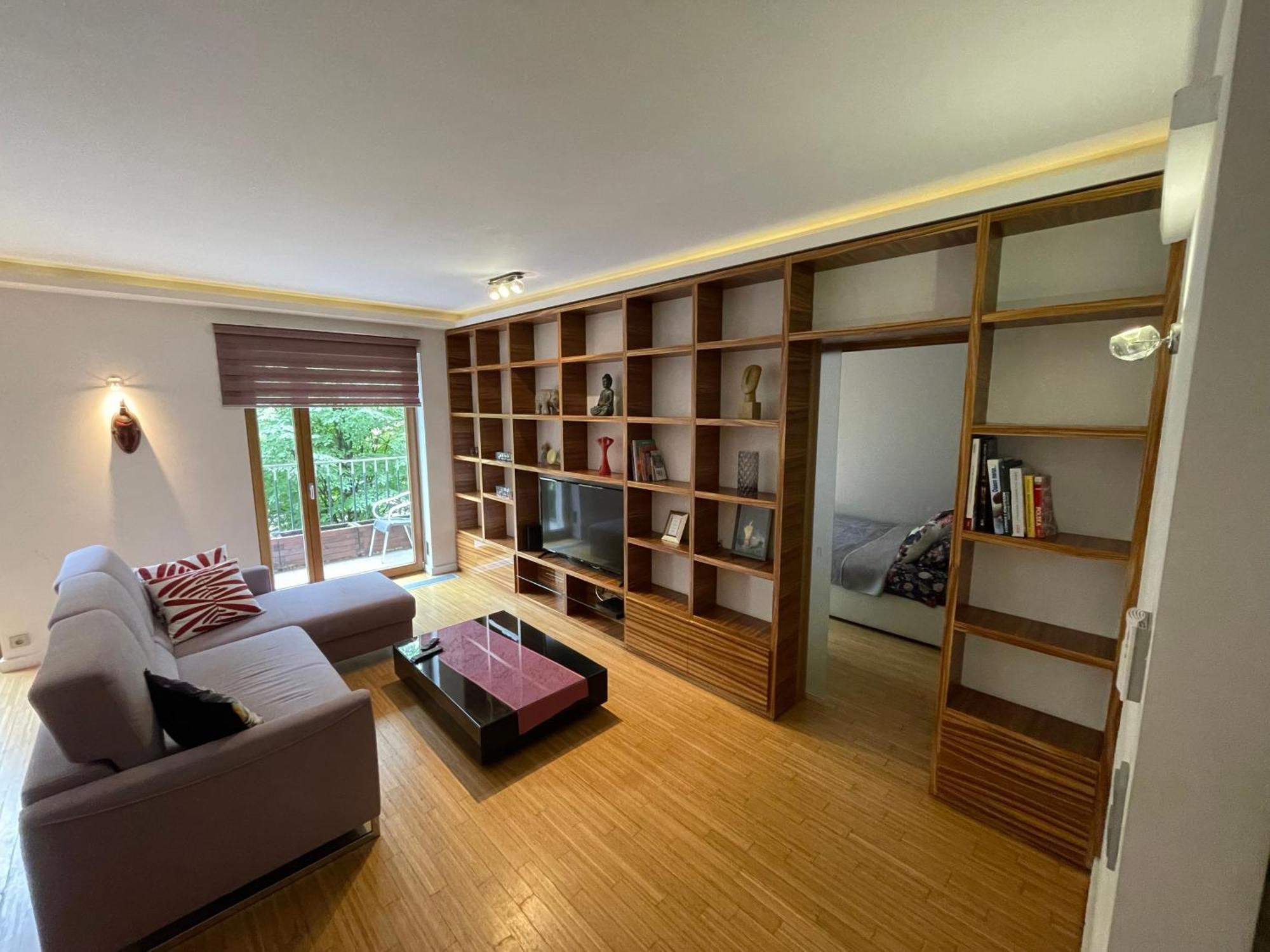 Apartment Comewa *