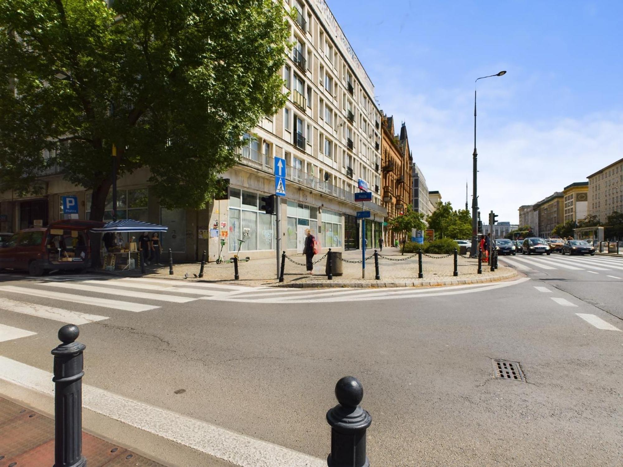 Center Hoza By Renters Warschau