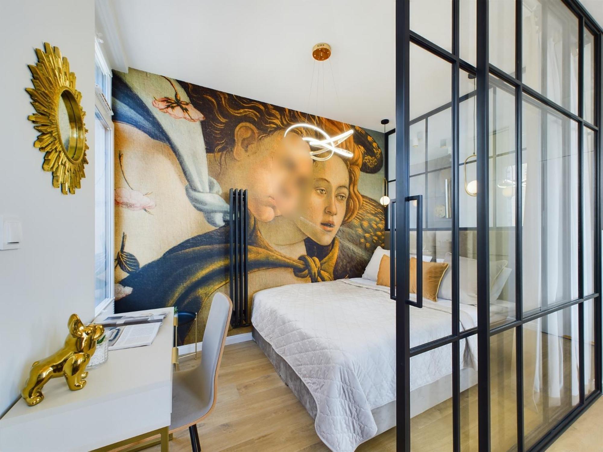 Center Hoza By Renters *