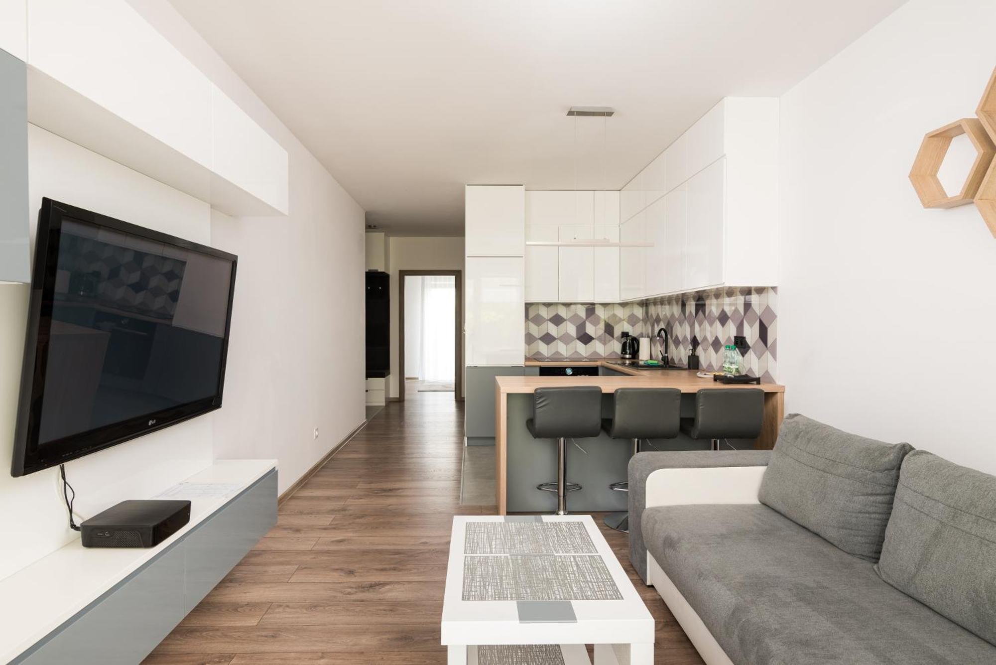 Apartment Metro Bemowo With Garden