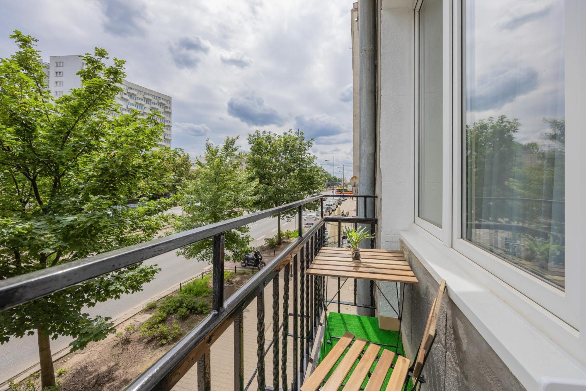 Apartment Elegant Grojecka In By Renters