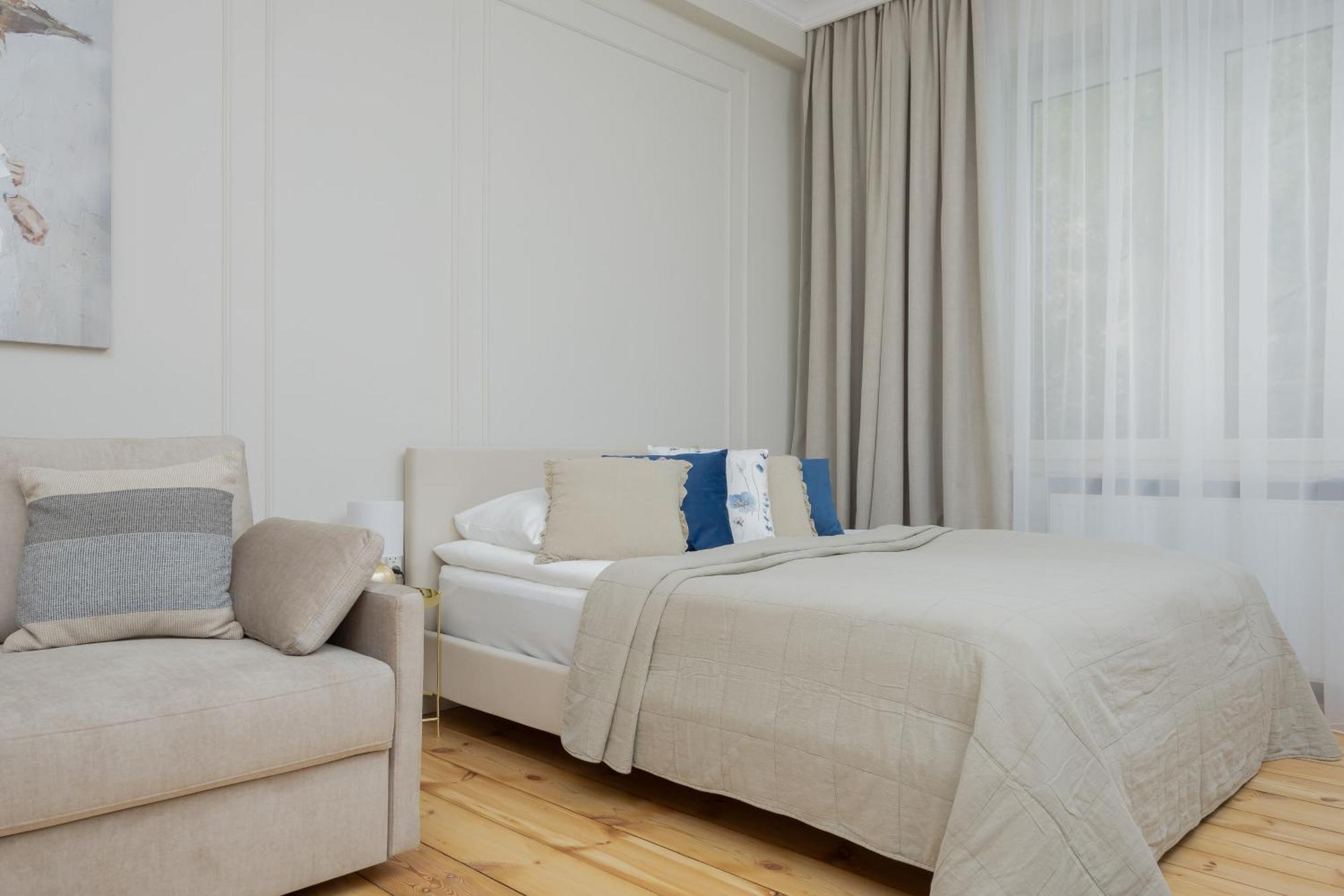Elegant Grojecka In By Renters Warsaw