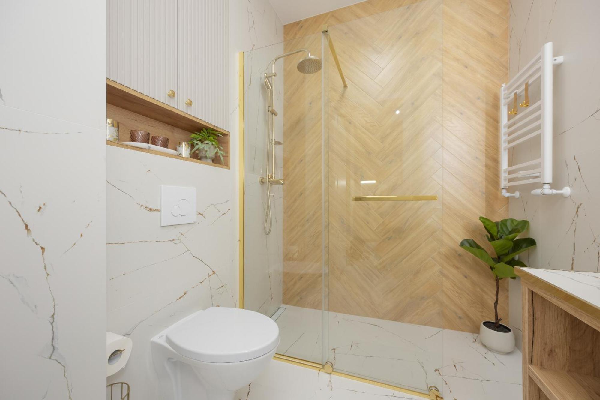 Elegant Grojecka In By Renters Warsaw
