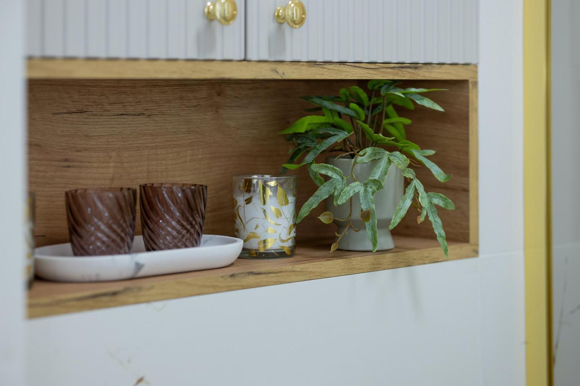 Elegant Grojecka In By Renters *
