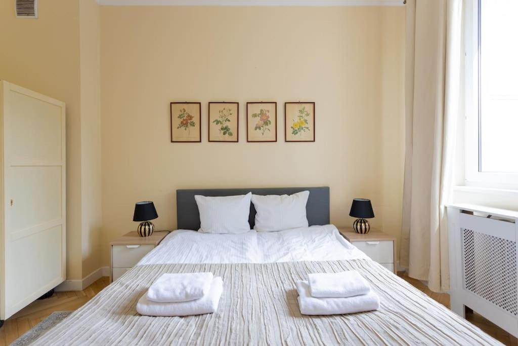 Close-urban Chic - Two Bedrooms - Center&nowy Swiat * Warsaw