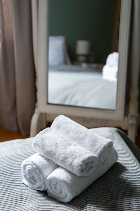 Apartment Oomph Mint Harmony & Vibrant Accents *