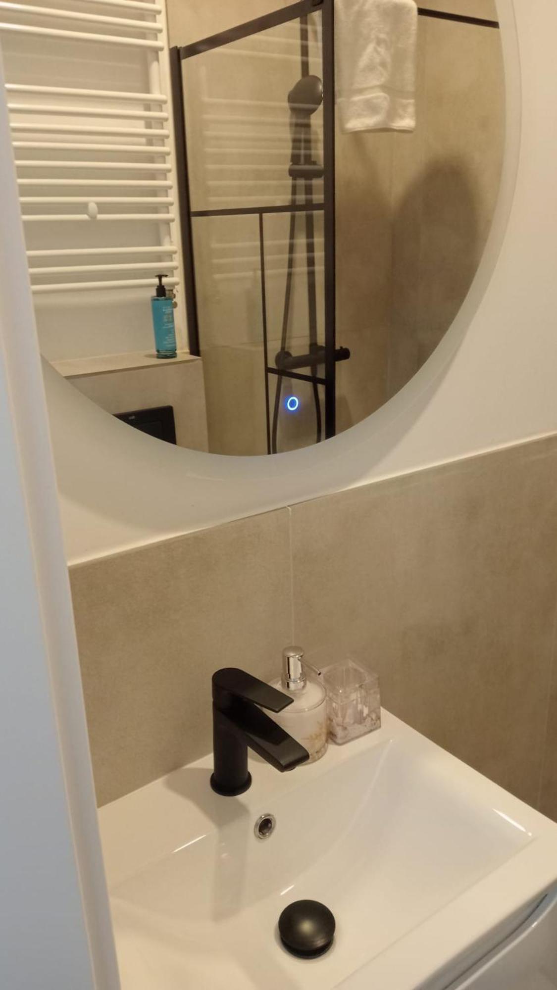 Apartamento Luxury Design - Poznanska Center *