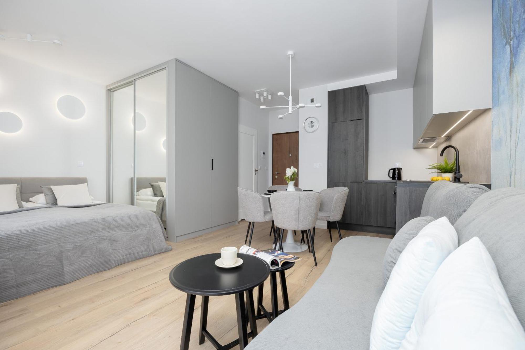Wyjatkowe Studia W Warszawie By Renters Apartment