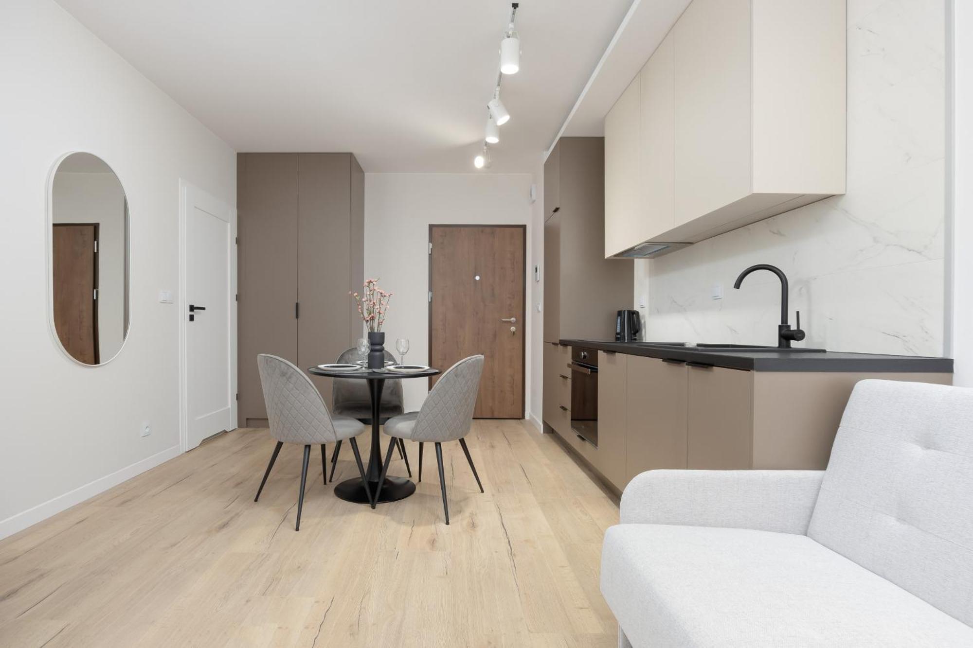 Wyjatkowe Studia W Warszawie By Renters