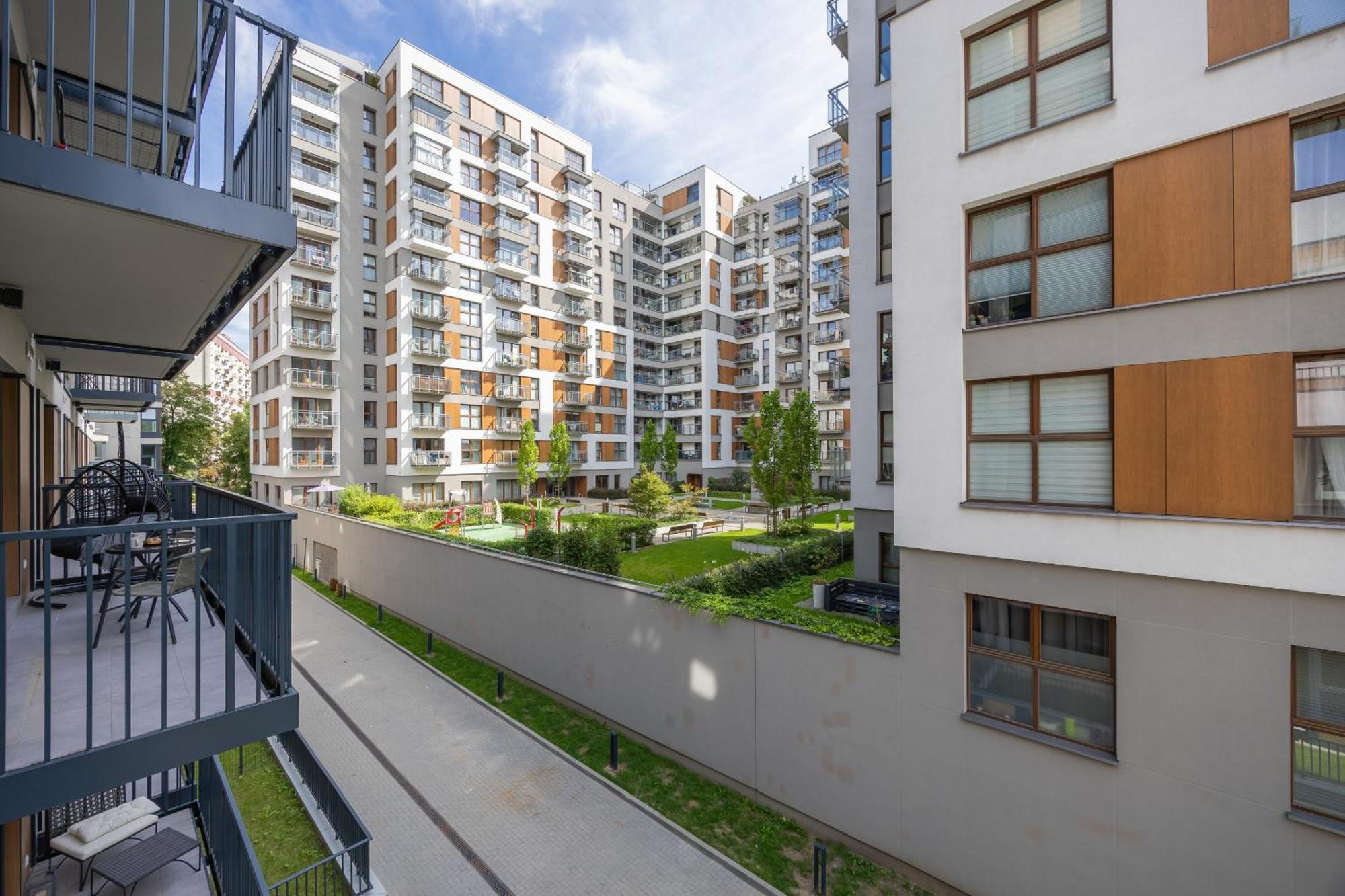 Wyjatkowe Studia W Warszawie By Renters *