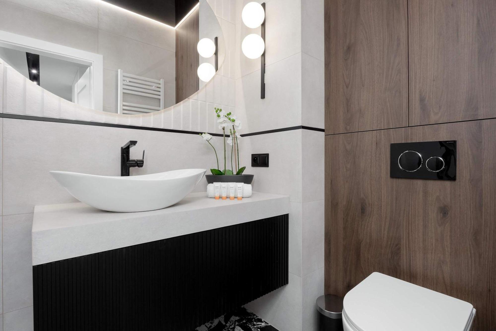 Sarmacka Wilanow With Parking, Sauna & Gym By Renters Apartment Warsaw