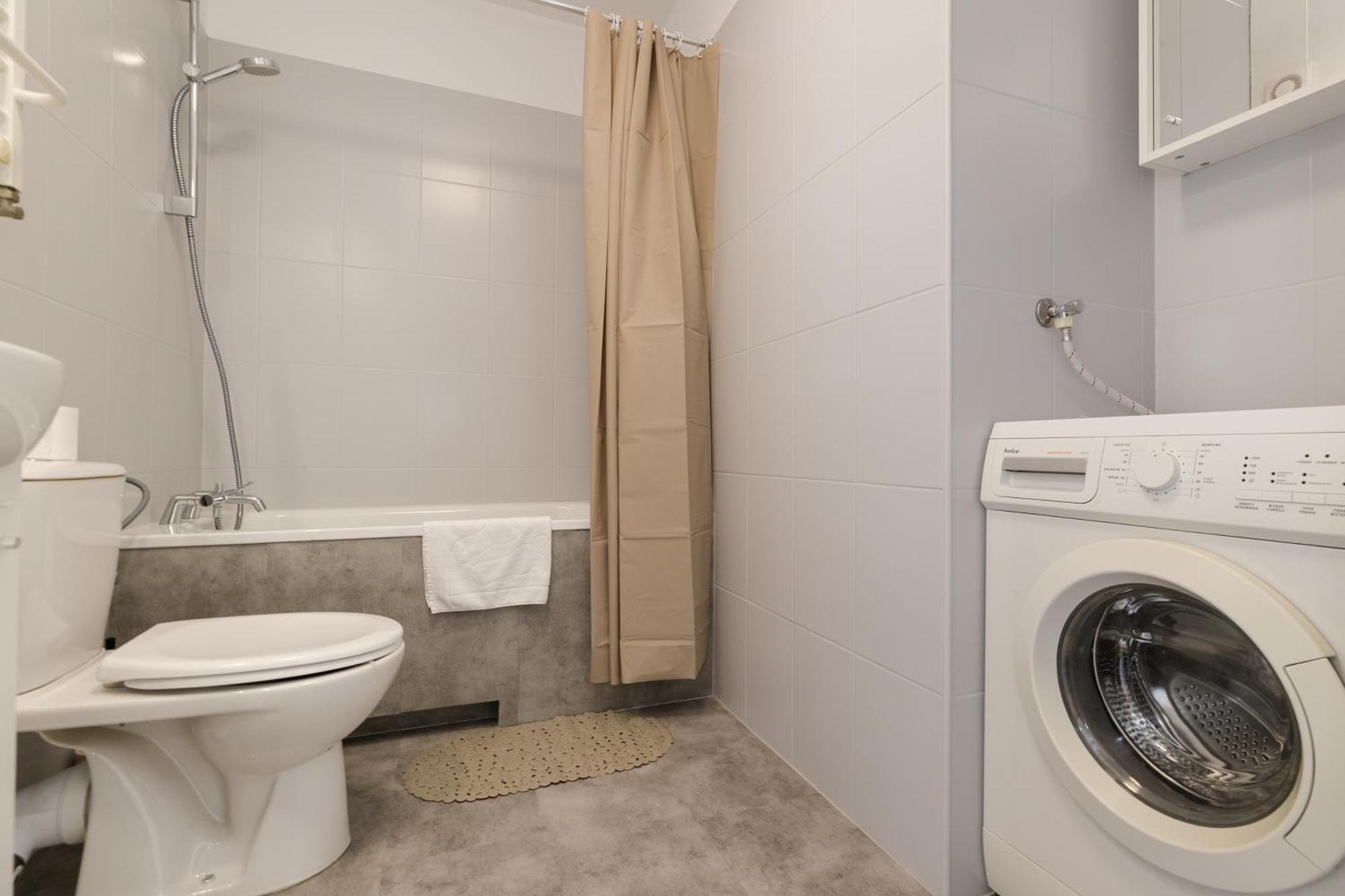 Apartment Shortstaypoland Apartamentowa B180 *