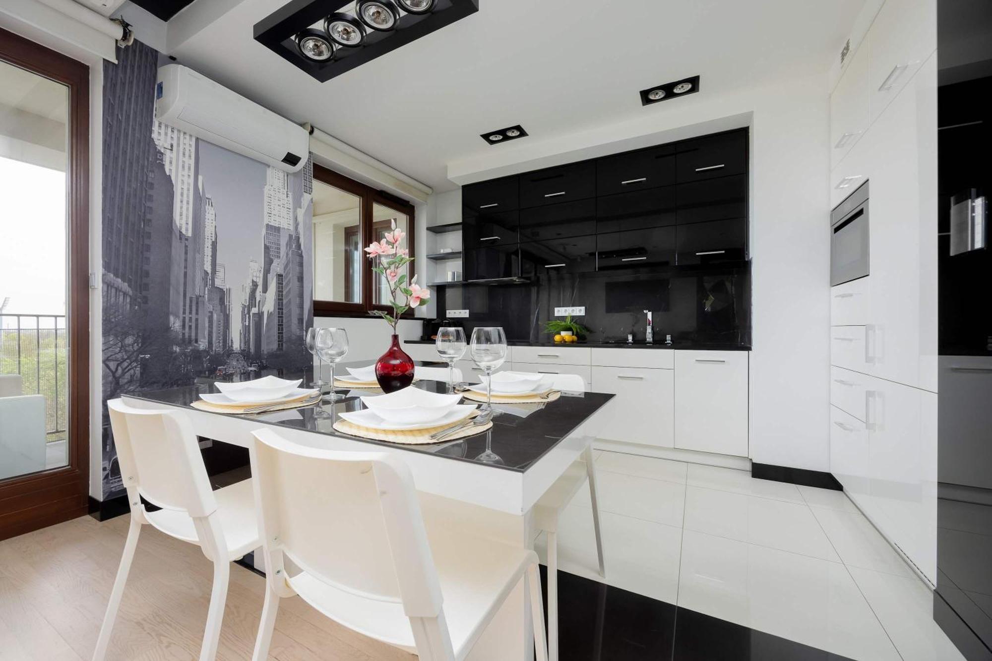 Pokorna Modern With Balcony & Parking By Renters * Warszawa