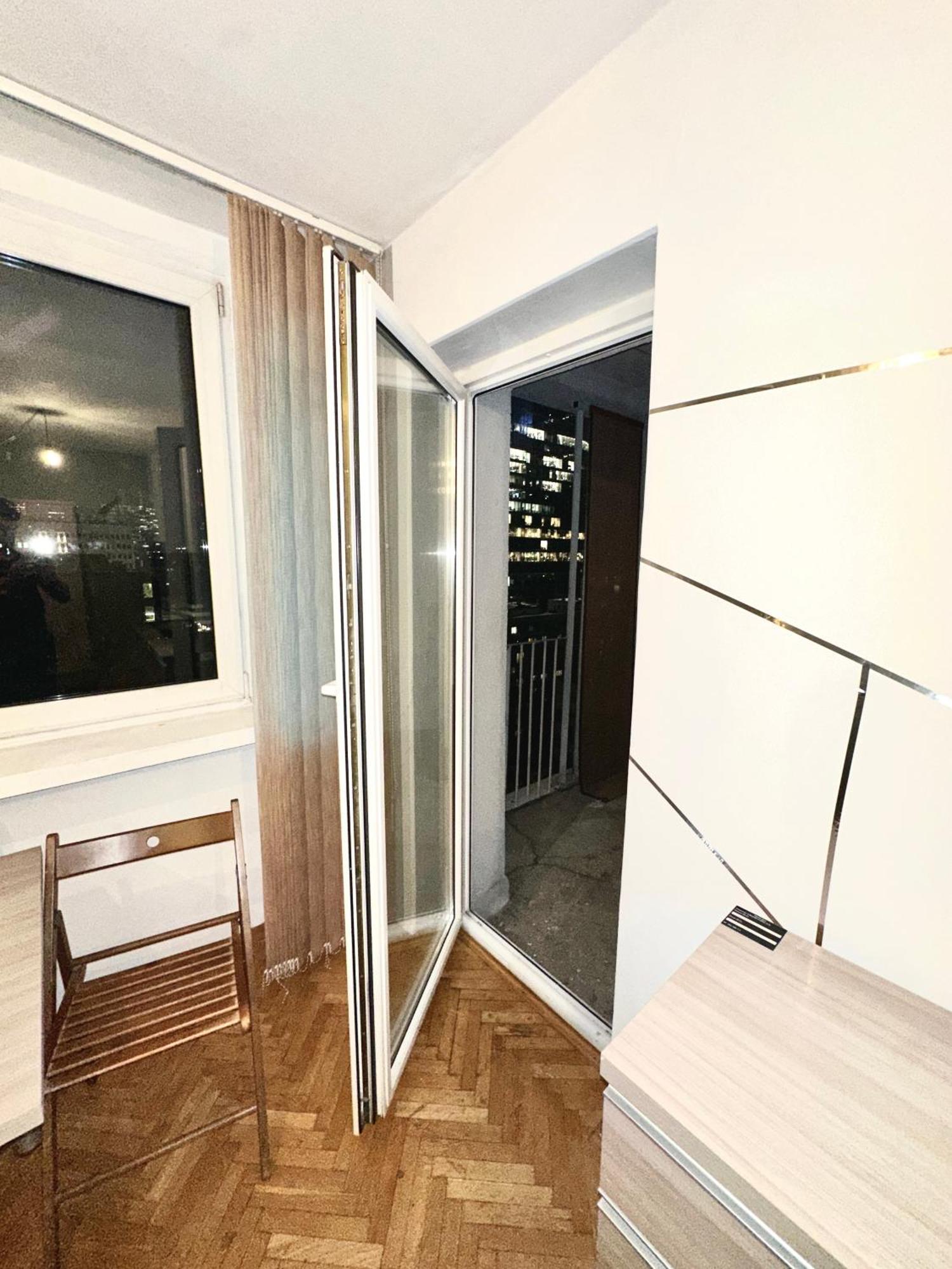Intercontinental Escape * Warsaw