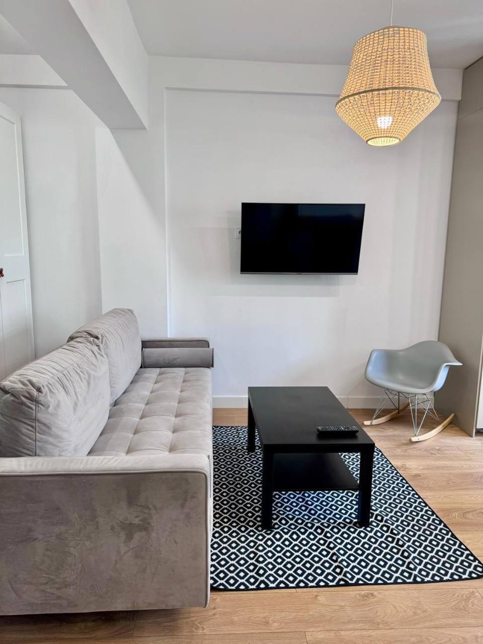 Comfort 2-room - By Hik *