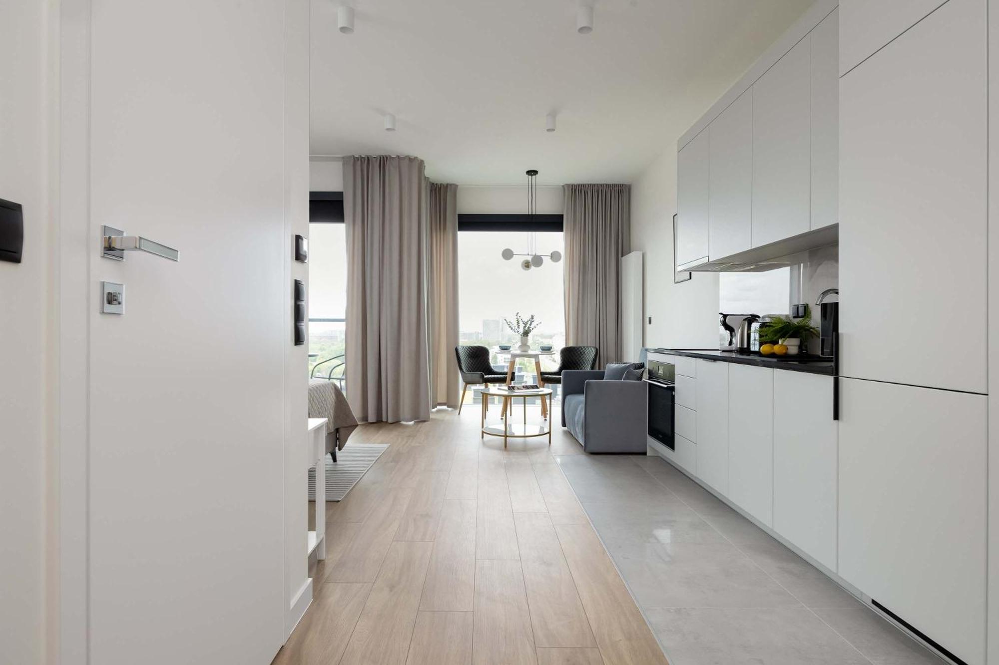 Deluxe Towarowa Towers With Parking & Ac By Renters Prestige
