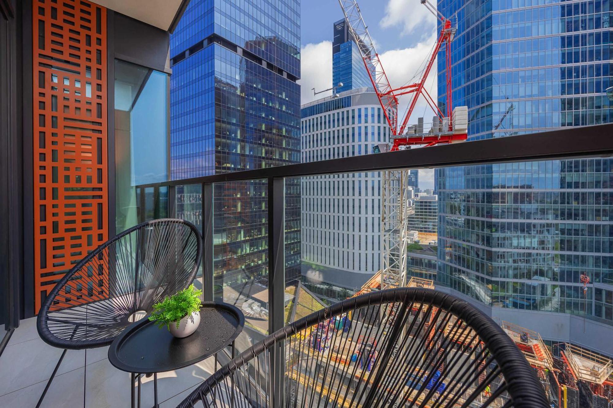 Deluxe Towarowa Towers With Parking & Ac By Renters Prestige