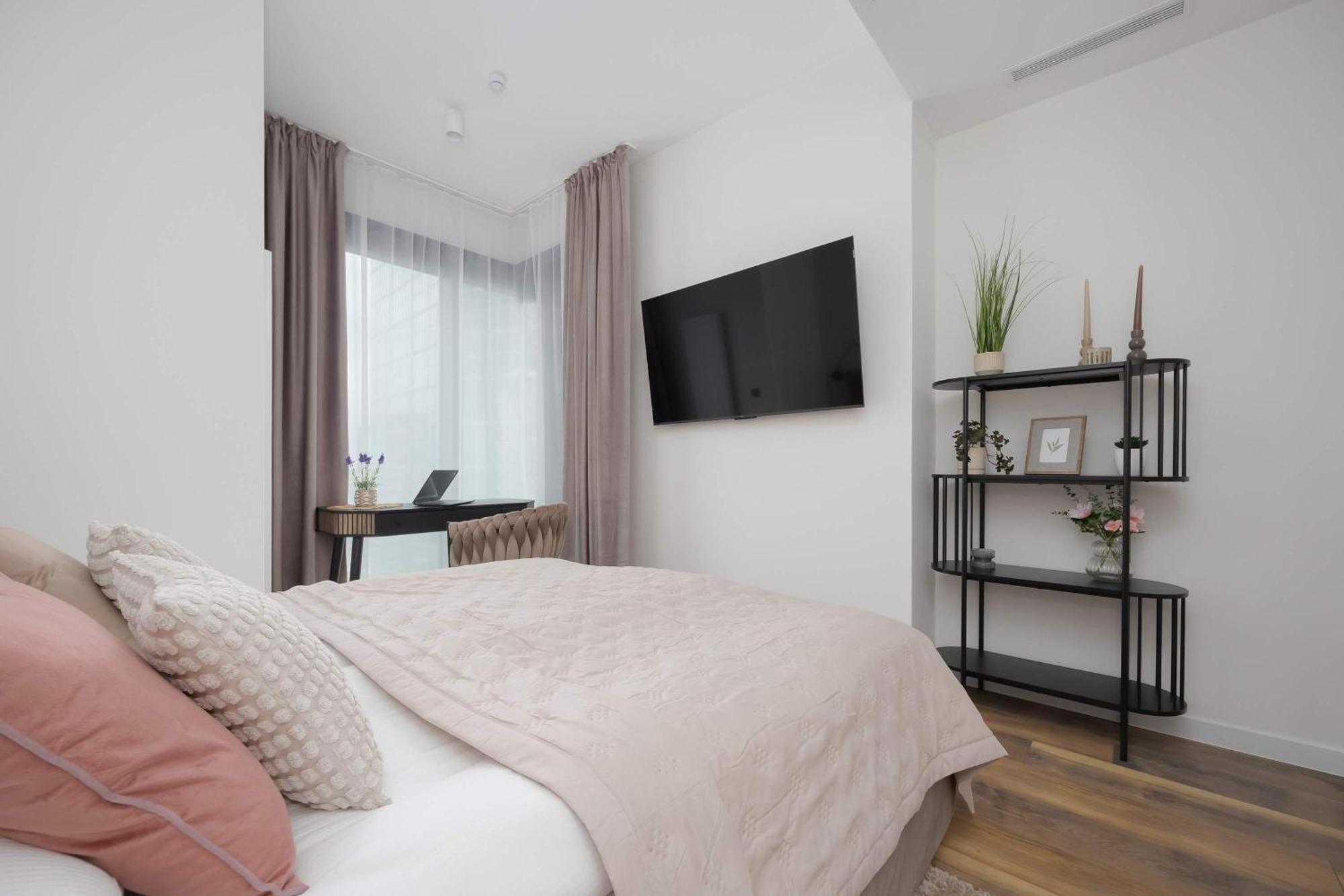 Deluxe Towarowa Towers With Parking & Ac By Renters Prestige * Warszawa