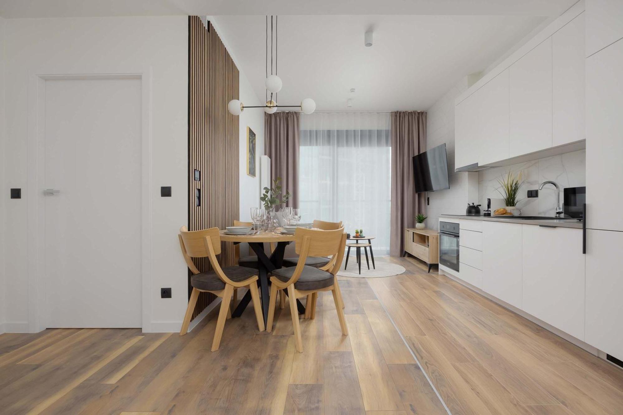 Deluxe Towarowa Towers With Parking & Ac By Renters Prestige *