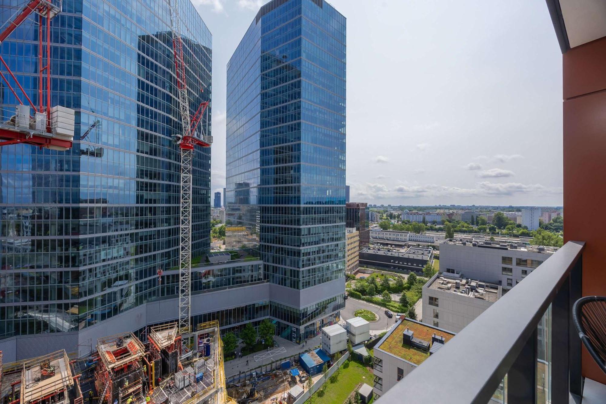 Deluxe Towarowa Towers With Parking & Ac By Renters Prestige Apartament