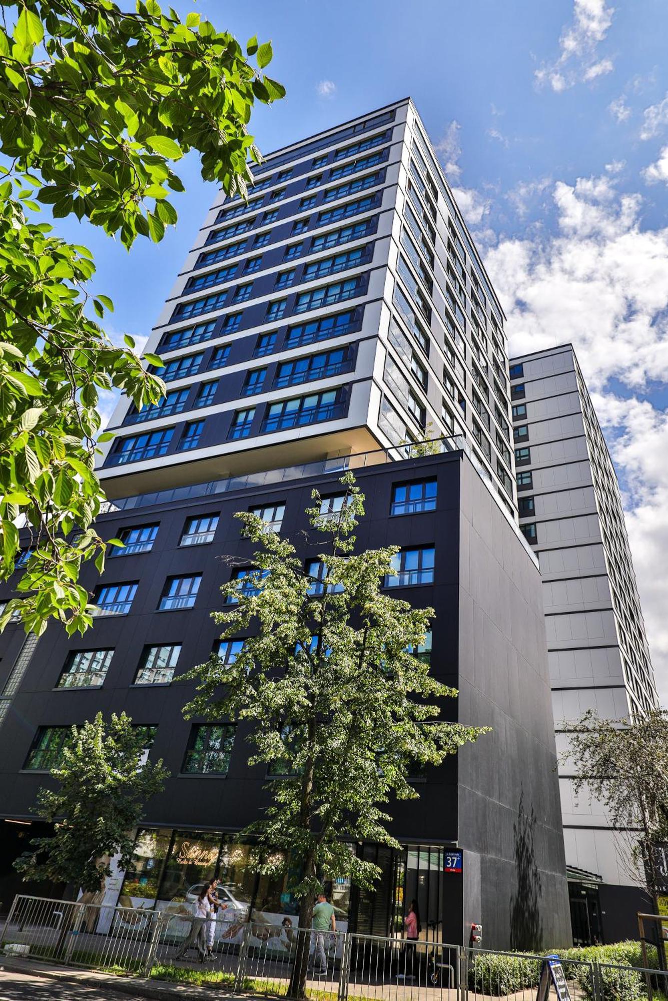 Prestige Skyview Apartment Warsaw