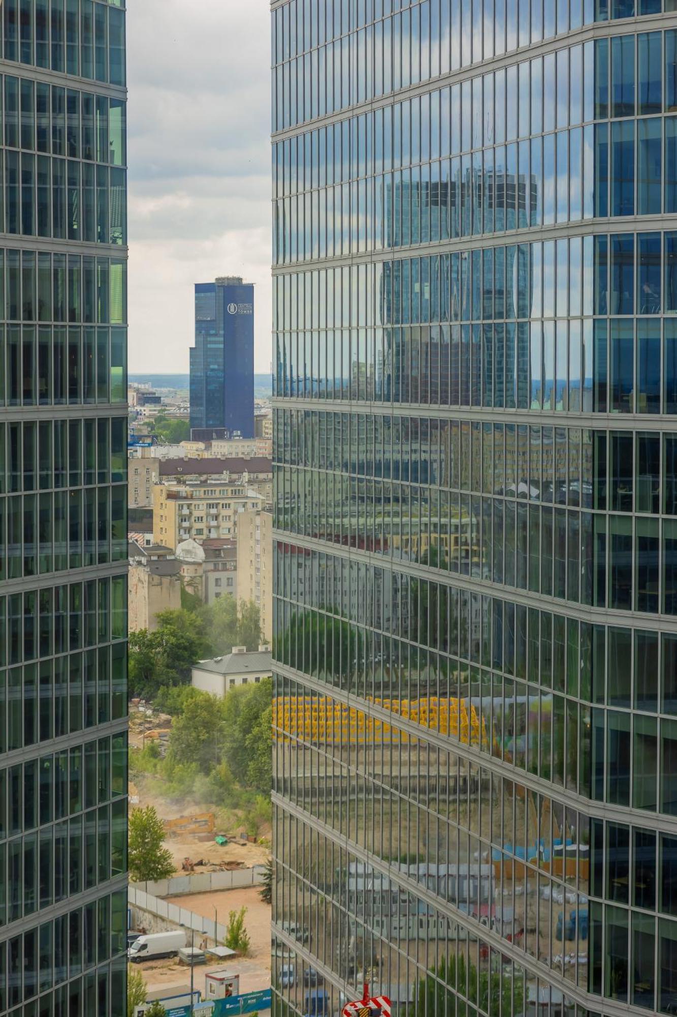 Deluxe Towarowa Towers With Parking & Ac By Renters Prestige Warszawa