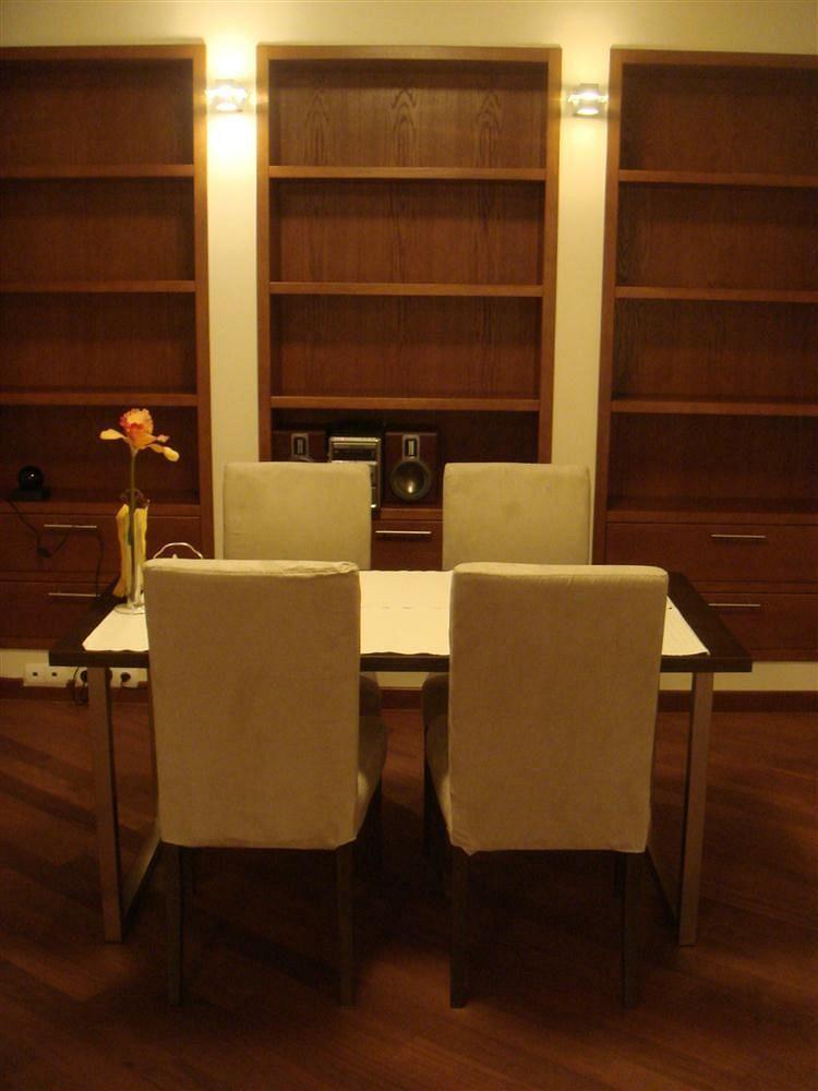 Szucha Apartment