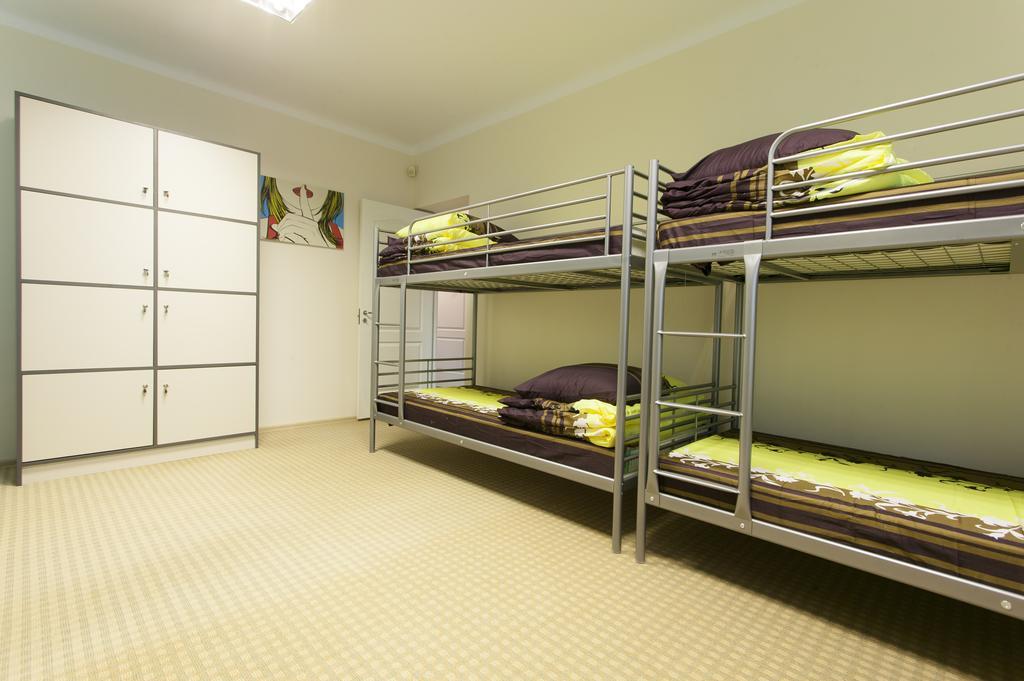 Club Hostel *