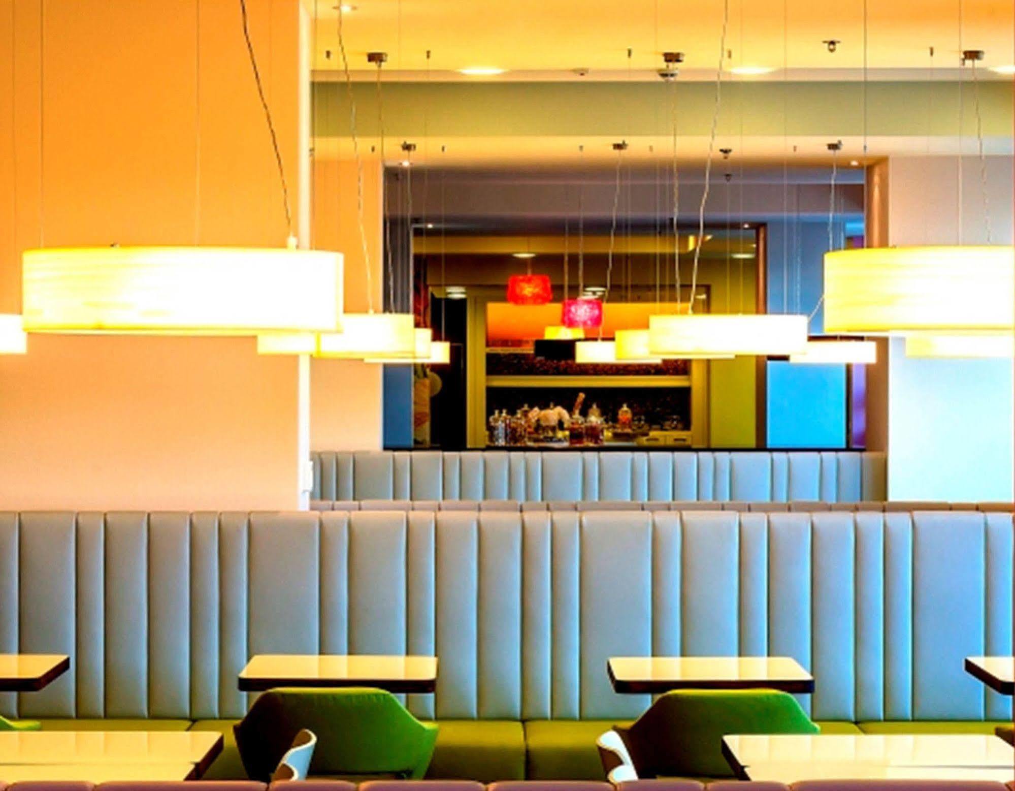 Hampton By Hilton Centre Hotel 3*