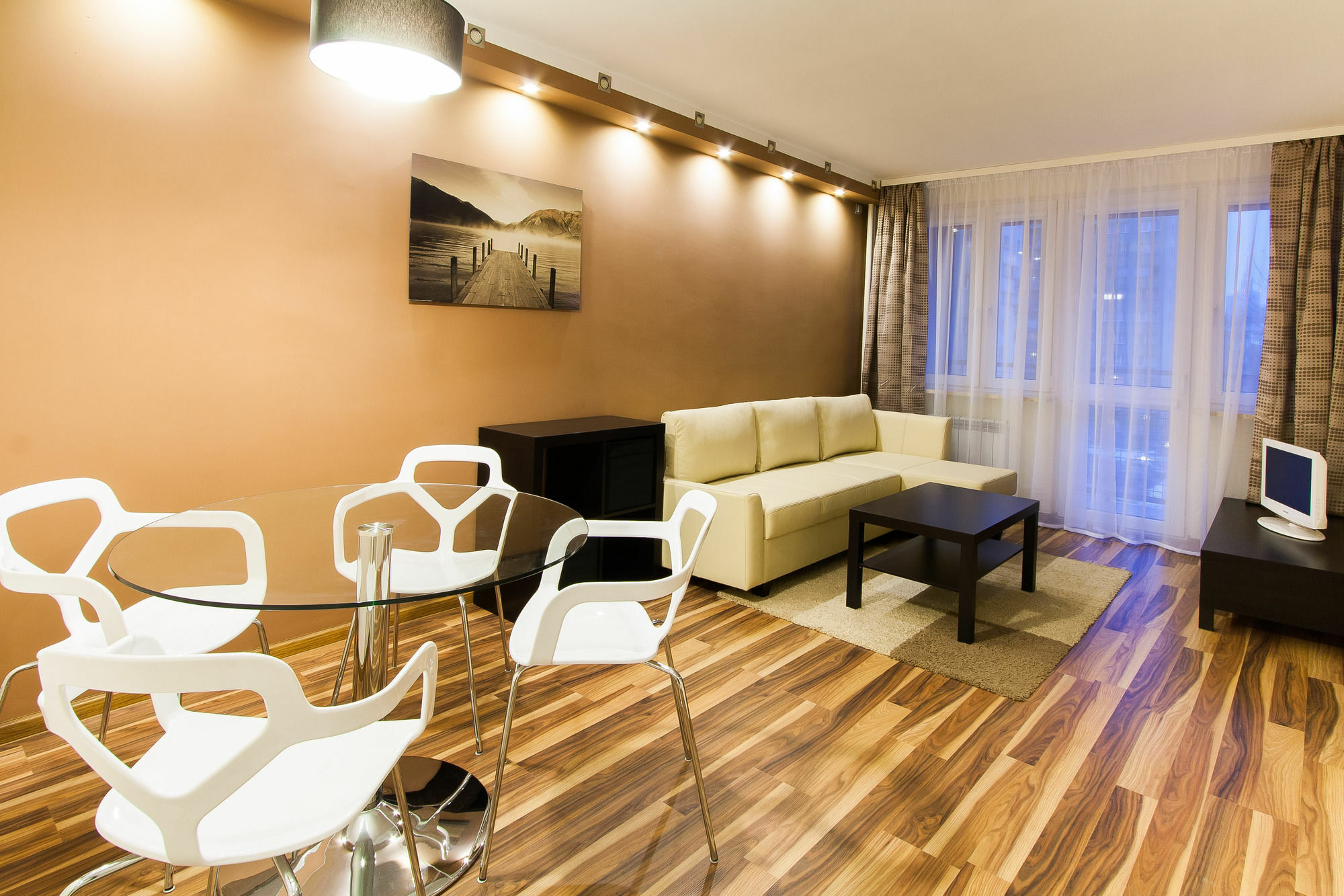 Apartament Luxury Apartment *