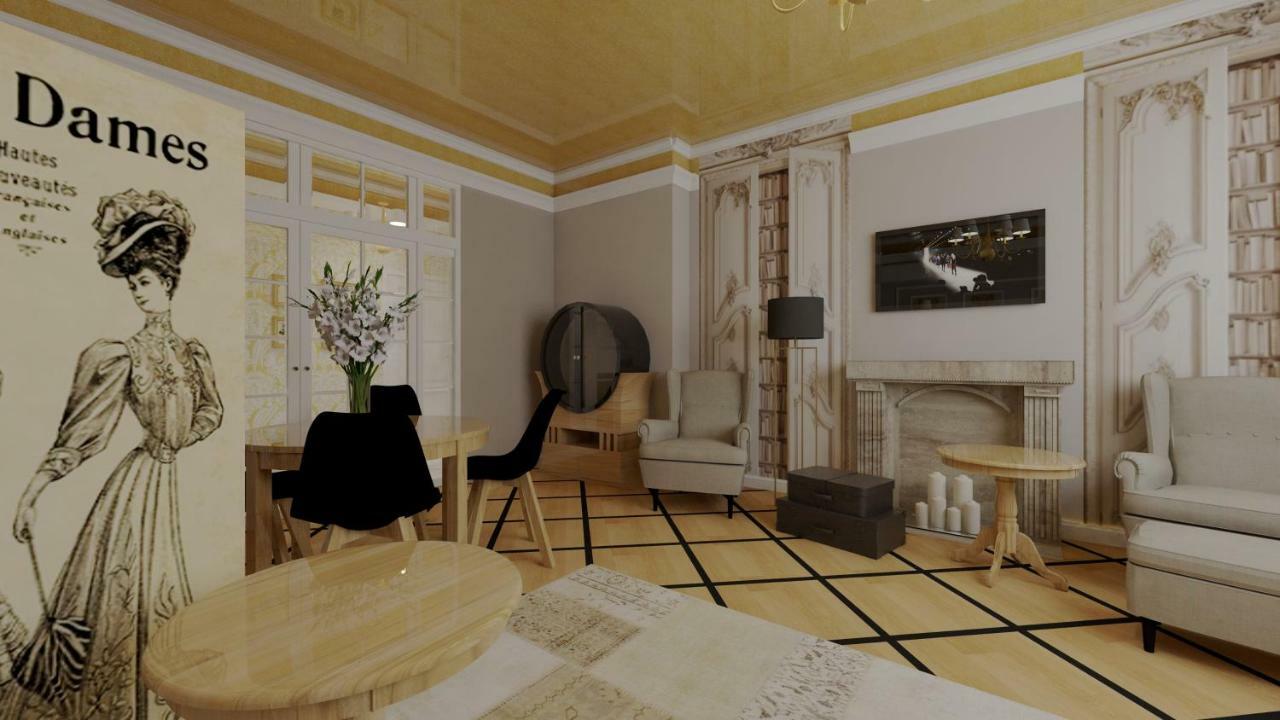 Maison De Luxe