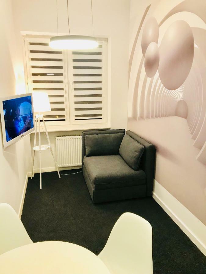 Maison De Luxe