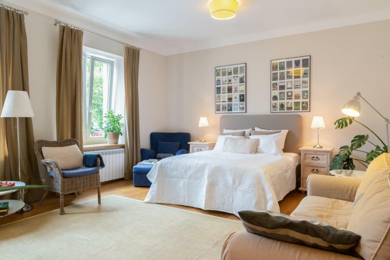Apartment Mariensztat - From
