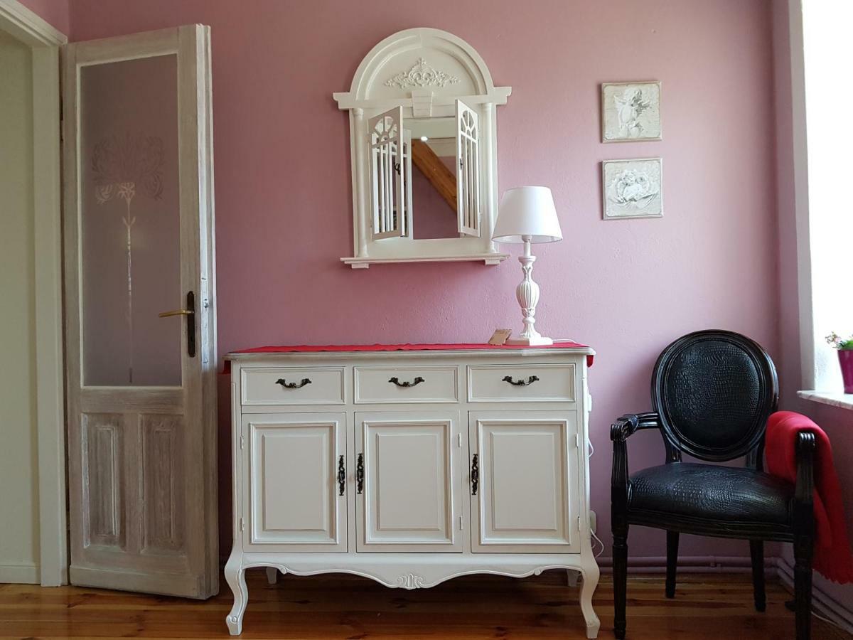 Be Well 3-rooms With Parking And Garden Warsaw