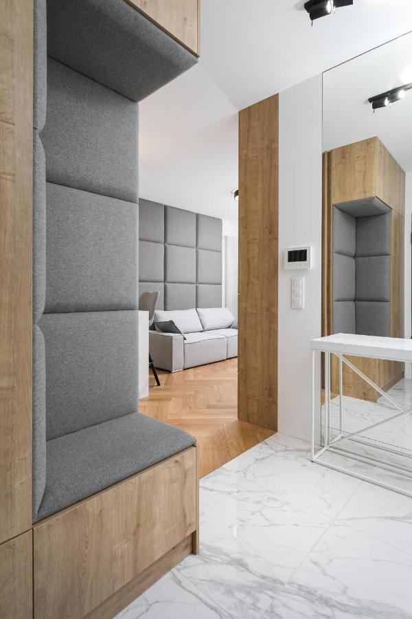Modern Business In City Center * Warschau