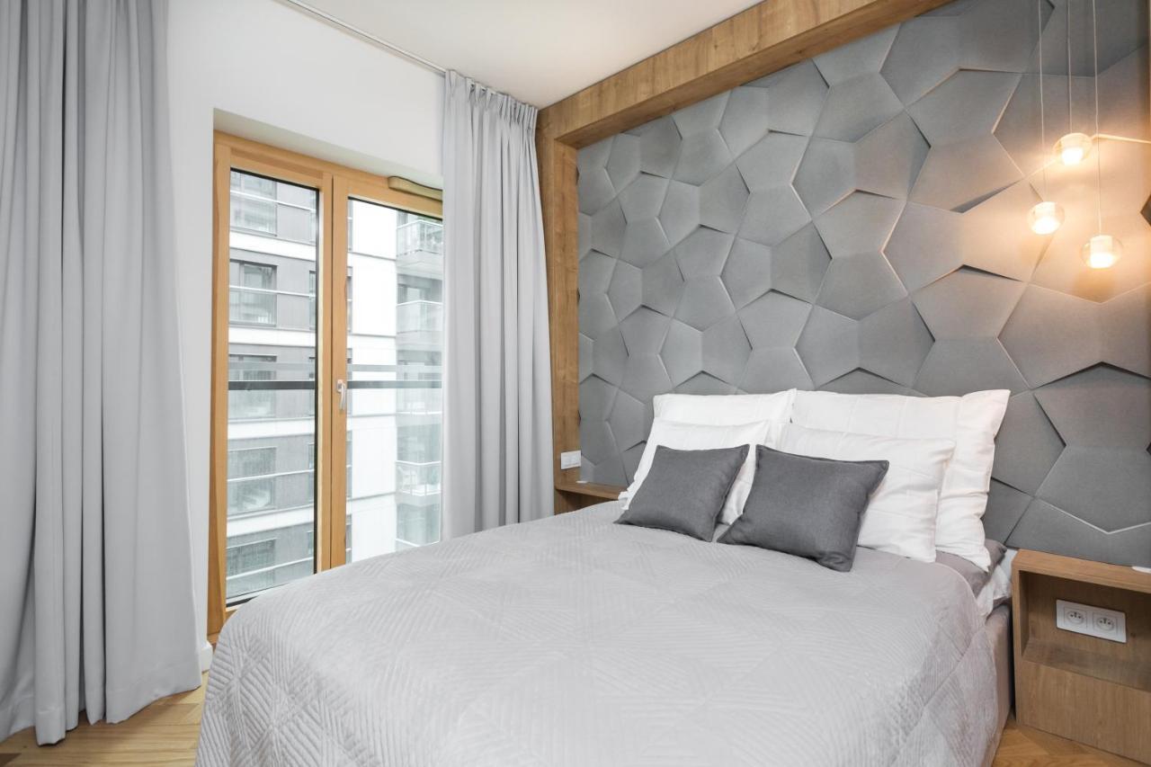Modern Business In City Center Apartment
