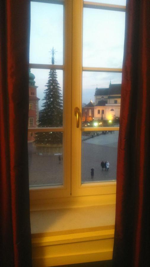 Castle Square Z Widokiem Na Plac Zamkowy I Zamek Krolewski Warsaw