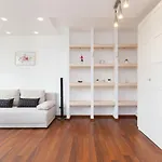 Apartments Warsaw Niecala Noclegi Renters