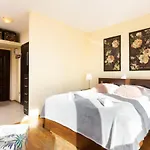 Apartments City Center Krucza By Renters