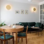 Warsaw Heritage Apartment