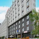 Apartament W Warszawie Dedykowany Parking Podziemny W Cenie, Wifi, Blisko Centrum New Apartment In Warsaw Finished To A High Specification Fitted Out To A High Standard On The 7Th Floor, Wifi, Underground Parking Price Included
