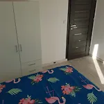 Mirrorroom Pl Airport