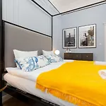 Lux Golden Apartment Praga Kepna By Renters Prestige