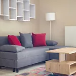 Metro Wilanowska Comfortable Apartment
