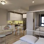 Sweet Apartment Vis-A-Vis Medicover And Paley Institute