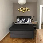 Studio Zelazna