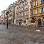 Old Town Ruby Apartment