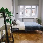 Warsaw Concierge Flat6 Hoza